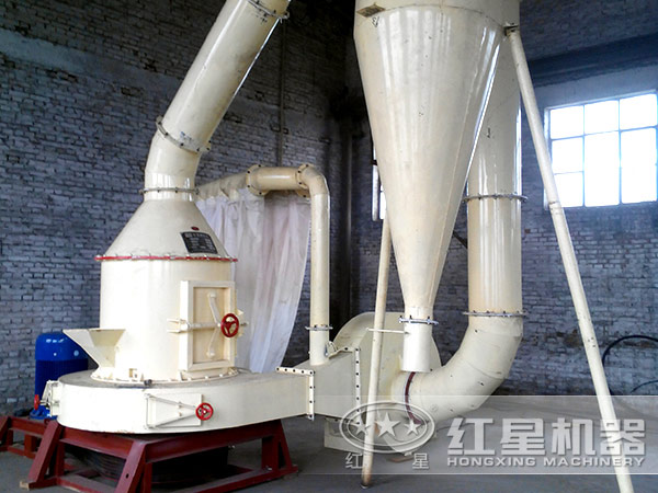 4r3220雷蒙機現(xiàn)場作業(yè)圖
